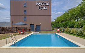 Kyriad Tours Sud - Ballan Mire